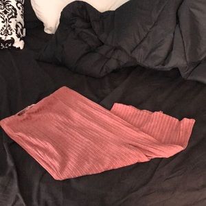 Maxi skirt with slit